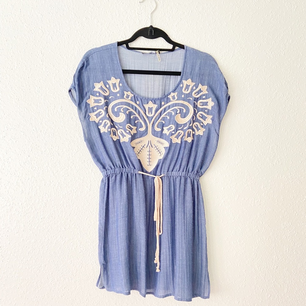 Em&Lee Boutique Chambray Embroidered Blouse